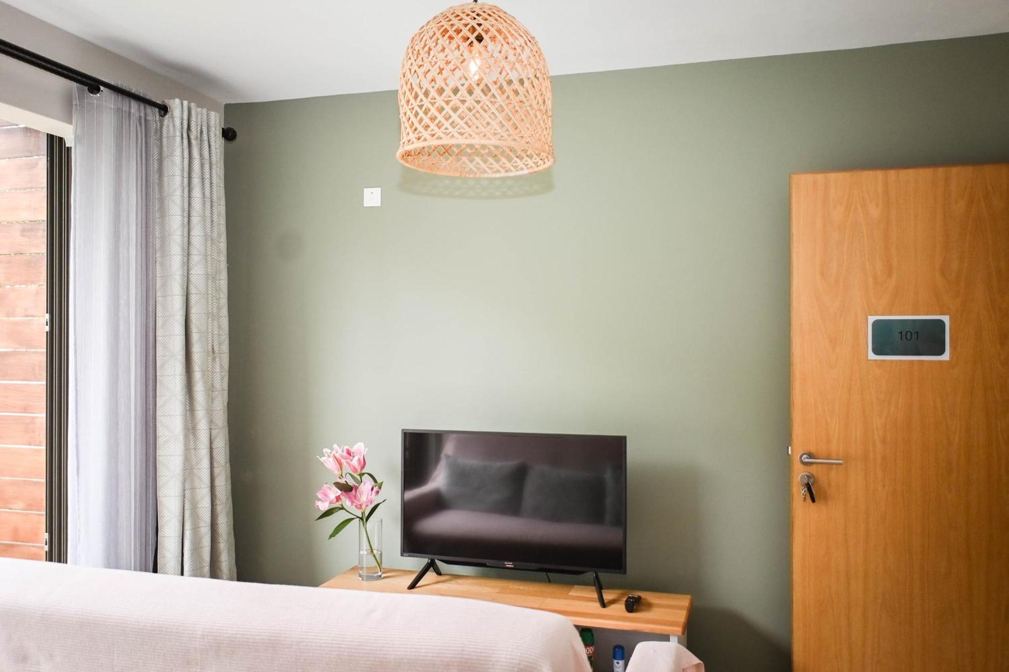 Bois Mapou Self Catering Apartments Unit 101 Ривьер-Нуар Экстерьер фото